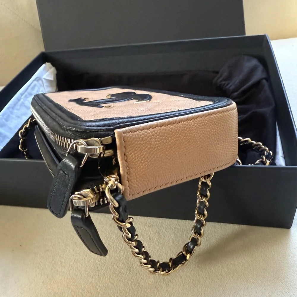 Chanel Caviar Filigree Cc Tan Quilted Leather Chain Crossbody Bag
